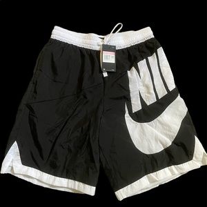Nike Men’s Large shorts, NWT